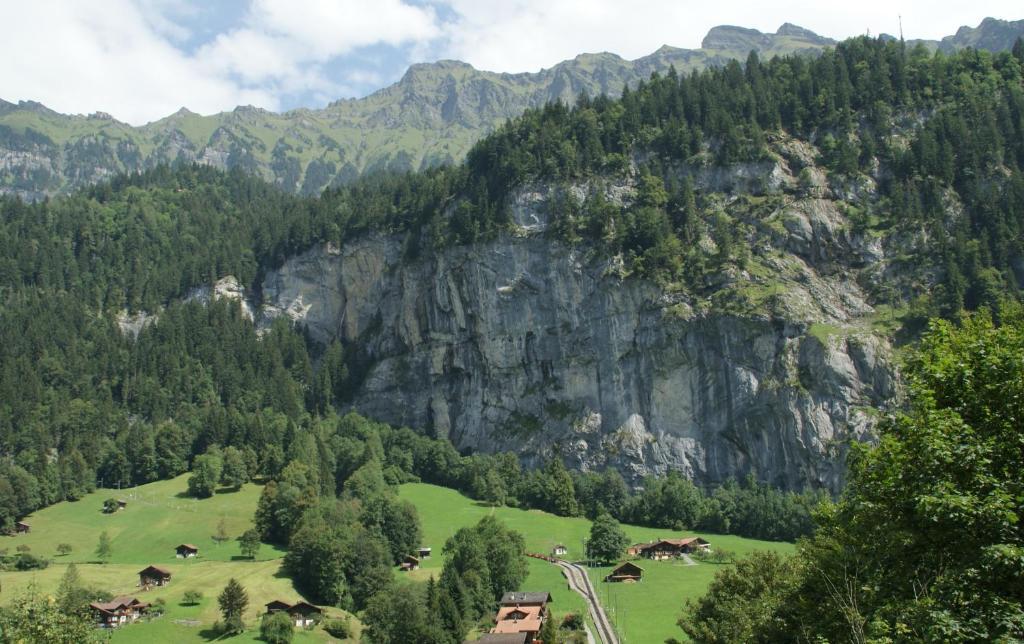 Hotel Restaurant Jungfrau Lauterbrunnen Εξωτερικό φωτογραφία